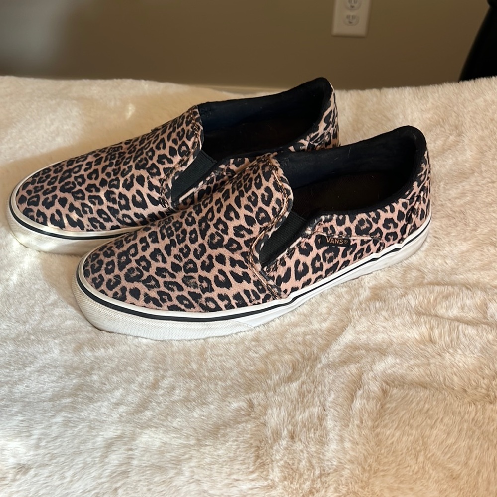 Vans cheetah print slide ons